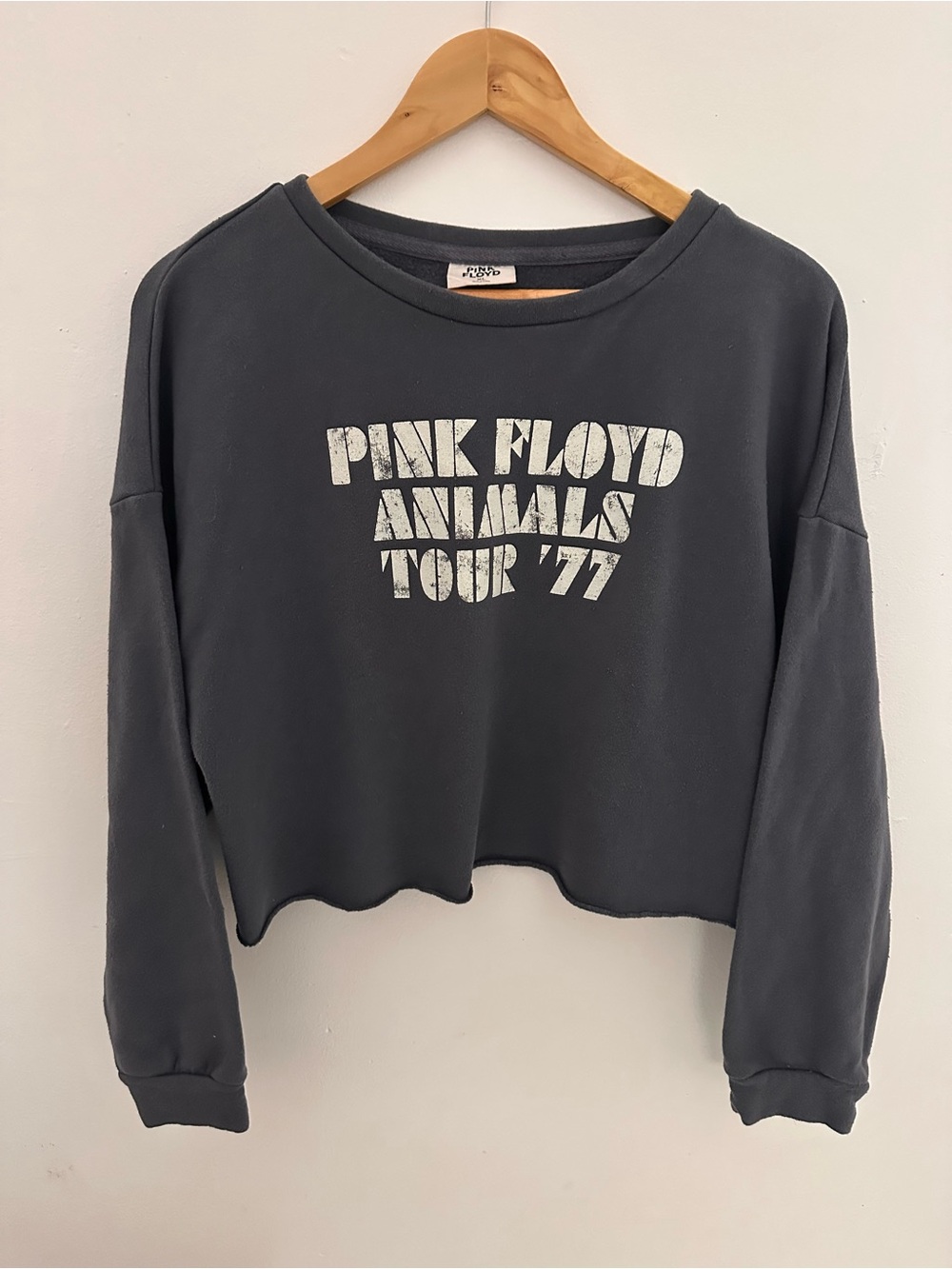 Pink Floyd Black Cropped Tour Sweatshirt with White Graphic